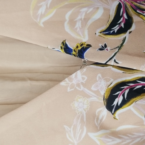 The Jetset Diaries Floral Long Sleeve Maxi Dress Tan Black Below Knee Size Small - Picture 5 of 14